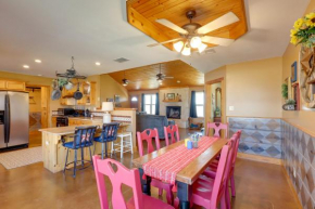 Private Hot Tub and Pickleball Court Baird Home!
